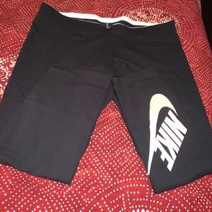 Cropped Nike Leggings